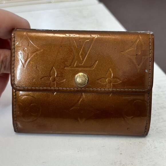Louis Vuitton Vernis Ludlow Card Case Sku#84562 - Picture 1 of 8